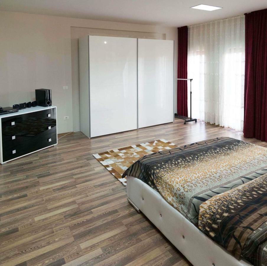 Penthouse De Lux Apartment Oradea Ngoại thất bức ảnh